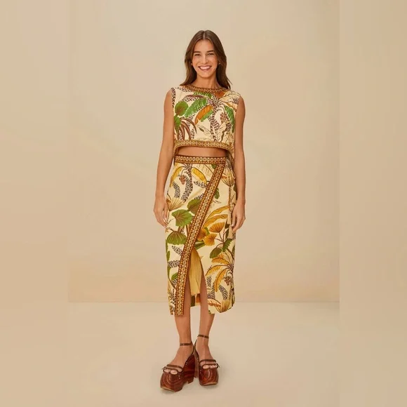 FARM RIO Sand Foliage Sketch Lenzing™ Ecovero™ Euroflax™ Blouse - Picture 2 of 4